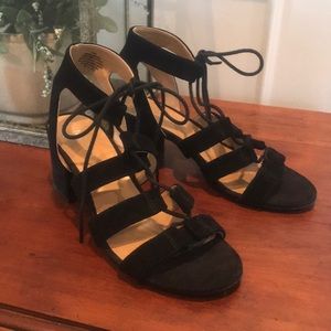 Black Nine West Lace up block heel shoe size 7.5